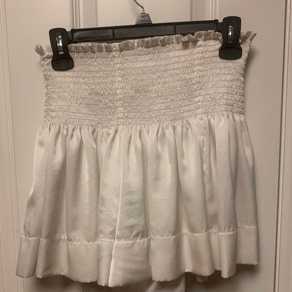 Koch shorts. White. Size Small.